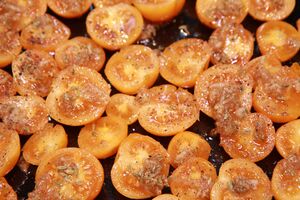 Oven-dried tomatoes - ready for the oven