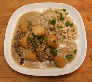 Beef Massaman curry (slow cooker recipe)