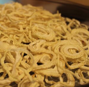 Dehydrated onion rings.jpg