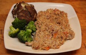 Quick fried steak with a hazelnut and garlic sauce