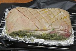 Use tin-foil to keep the marinade on