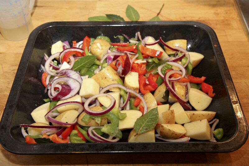File:Lemon and bay leaf chicken potatoes pre-roast.jpg